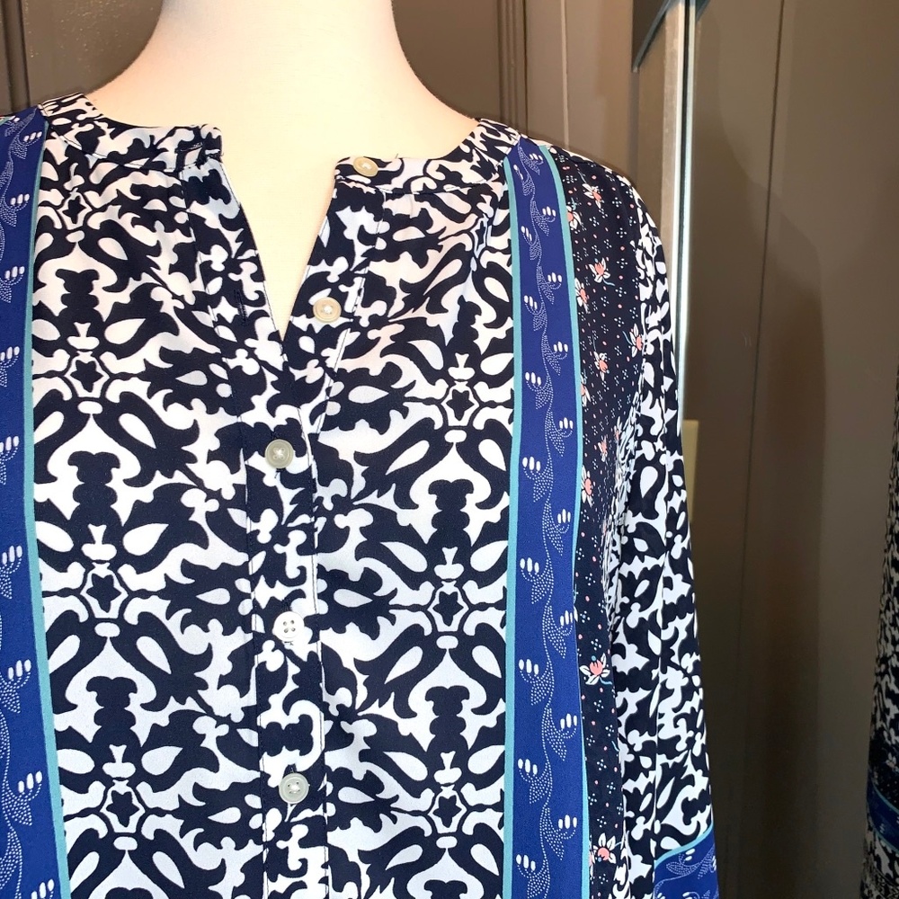 🚫SOLD! NWOT I•LOFT•I Ann Taylor Half Button Print - Picture 2 of 8